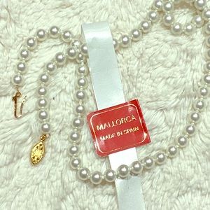 Genuine Mallorca Pearl Necklace with Gold Clasp